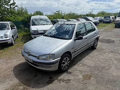 Peugeot 106 (2) 1.4 COLOR LINE BVA 5P