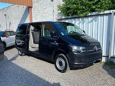Volkswagen T6 Volkswagen Transporter T6 2.0 TDI 150CH 7cv BVA ,noir , pr