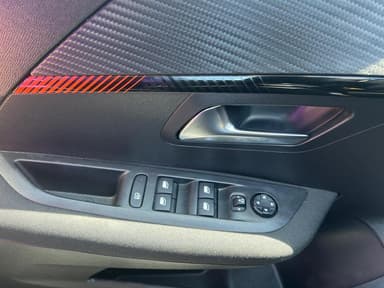 Peugeot 208 BUSINESS PureTech 100 S&S BVM6 Active