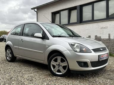 Ford Fiesta 1.3i Ambiente AIRCO/BLUETOOTH/GPS/GARANTIE 12 MOIS