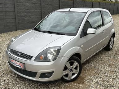 Ford Fiesta 1.3i Ambiente AIRCO/BLUETOOTH/GPS/GARANTIE 12 MOIS