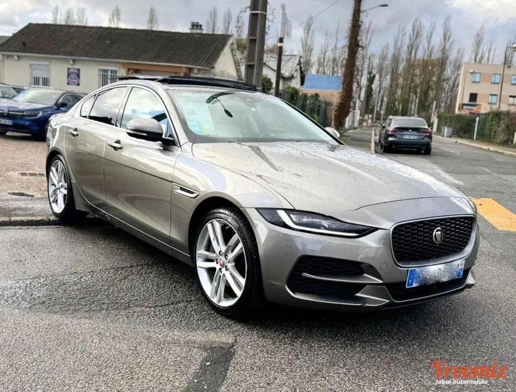 Jaguar Xe D180 HSE STANDARD AUTO 4WD TOIT OUVRANT 13325HT