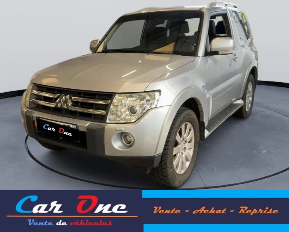 Mitsubishi Pajero COURT 3.2 DI-D 170cv 4X4 Instyle BVA *I