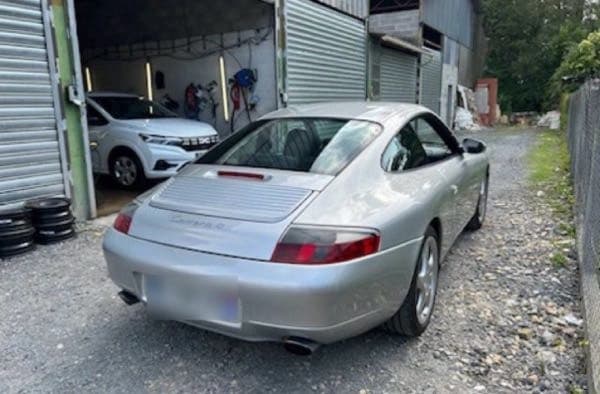 Porsche 996 Carrera 4