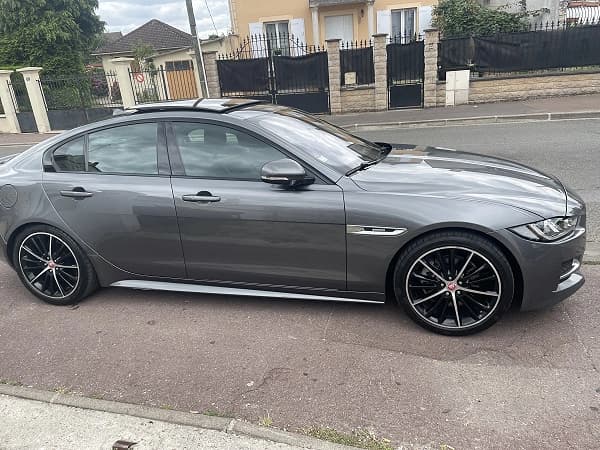 Jaguar Xe 2.0D 180 11CV R-SPORT AWD AUTO