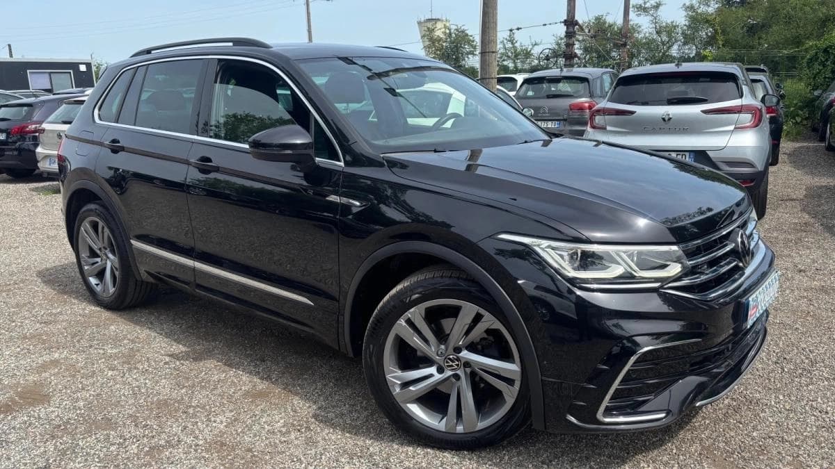 Volkswagen Tiguan 2.0 TDI 150 BLACK R-LINE DSG7 24166 Hors Taxes ( EXPORT ) an: 2023 1ère main