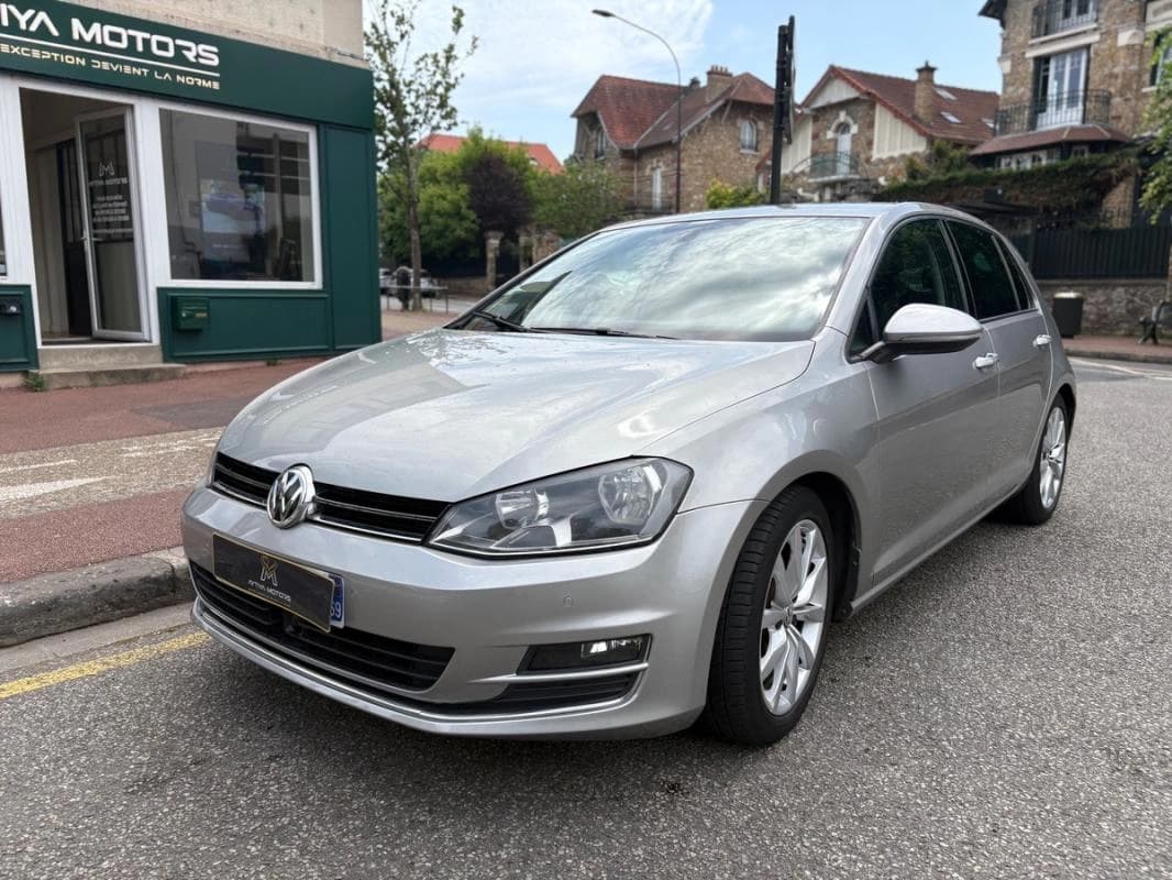 Volkswagen Golf VII 1.4 TSI 16V Blue Motion DSG7 S&S 140 cv Boîte auto - CARNET D'ENTRETIEN COMPLET