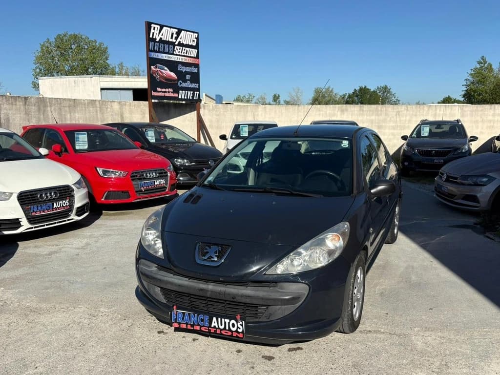 Peugeot 206+ 1.4i 73 CH ESSENCE DE 2011 - ENTIÈREMENT RÉVISÉE ET GARANTIE 12 MOIS