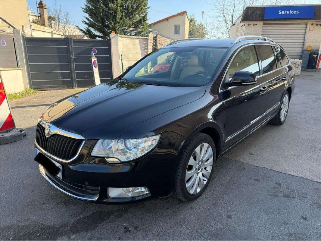 Skoda Superb 2.0 TDI BOITE AUTO SUIVI FACTURE GPS RADAR AVANT ARRIERE BLUETOOTH PAIEMENT 4 /10 FOIS