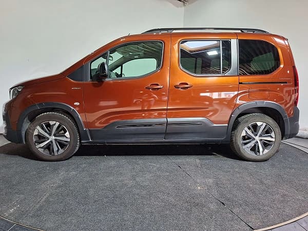 Peugeot Rifter Rifter 1.2 GT Line 2 JAAR GRATIS ONDERHOUDI I Automaat I Camera I Carplay