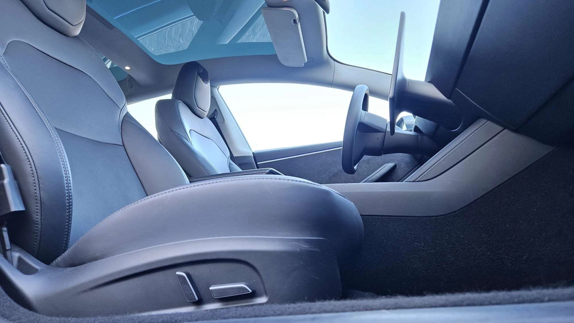 Tesla Model 3 ** Long Range - Dual Motor - 2024 - SOH 95% - New price 51k