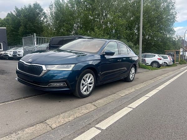 Skoda Octavia 1.0 TSI eTec MHE Clever DSG AUTOMATIQUE FULL GPS CAMÉRA GARANTIE CRÉDIT 100% 86.000KMS