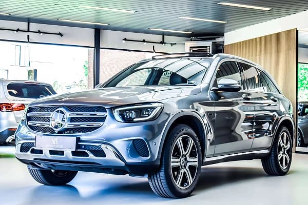 Mercedes-Benz GLC 300 e 4-Matic PHEV AMG int. 06/2020 - Full Option!!