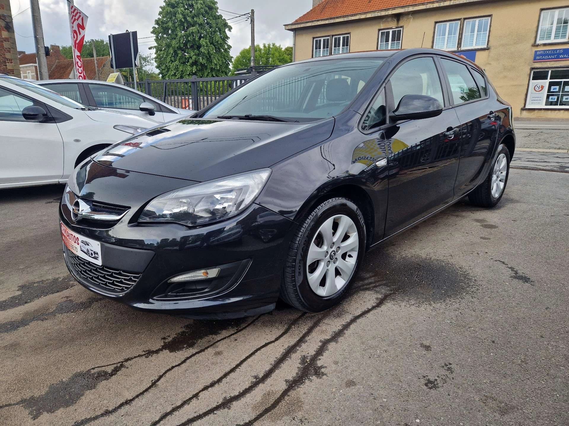 Opel Astra 1.4I ***CARNET D'ENTRETIEN COMLPET/CLIM/CAPTEURS*