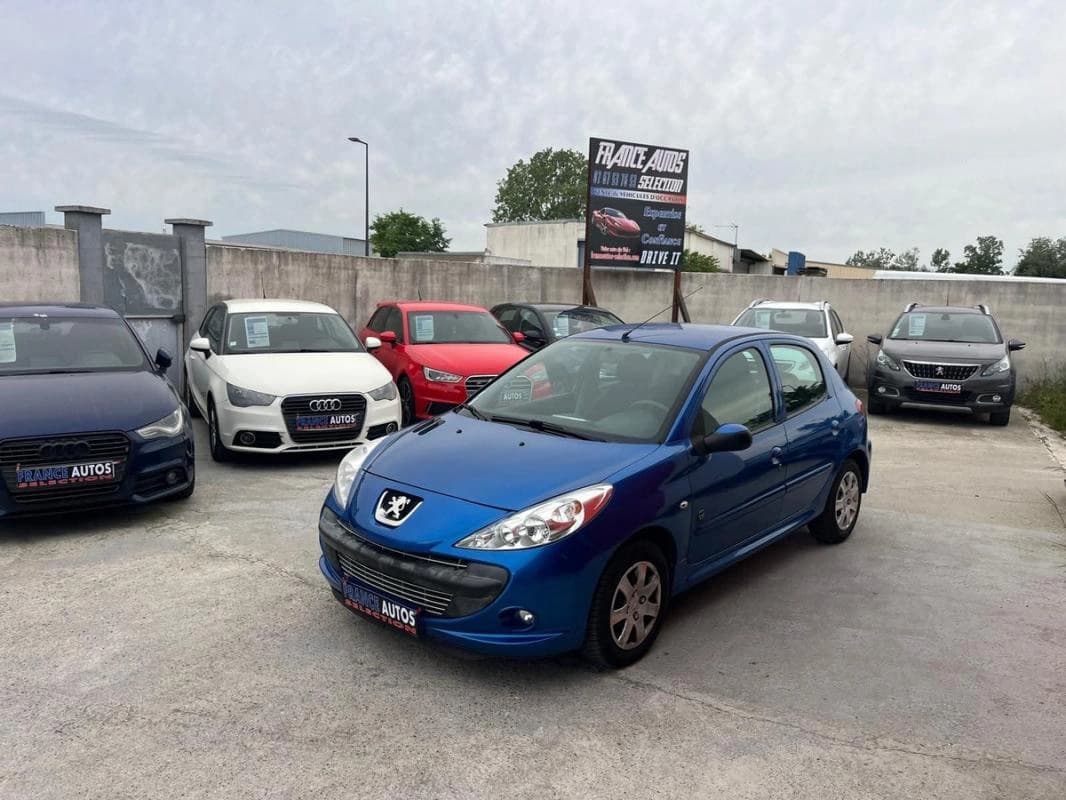 Peugeot 206+ 1.4 73 CH ESSENCE - ENTIÈREMENT RÉVISÉE ET GARANTIE 12 MOIS