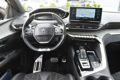 Peugeot 5008 1.5 BlueHDi GT Pack EAT8 7PL/Pano/Led ***12M GARANTIE***
