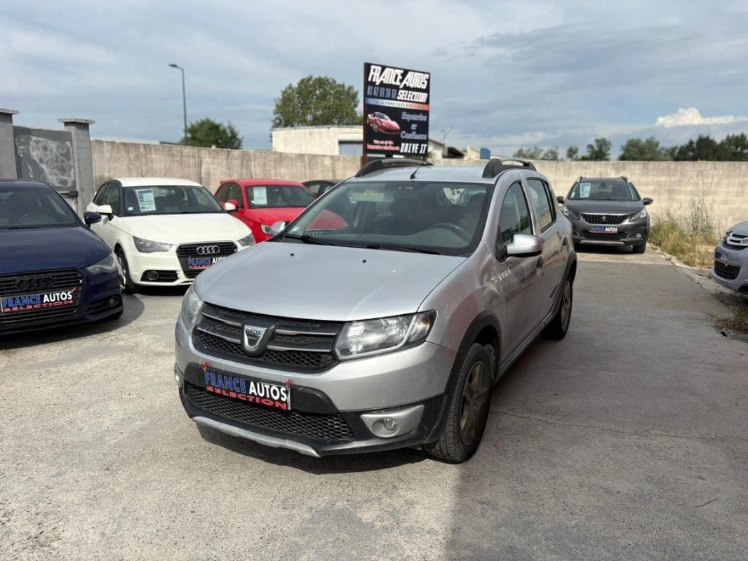 Dacia Sandero Stepway 1.5 DCI 90CH - 1RE MAIN | ENTIÈREMENT RÉVISÉE & GARANTIE 12 MOIS EN EUROPE